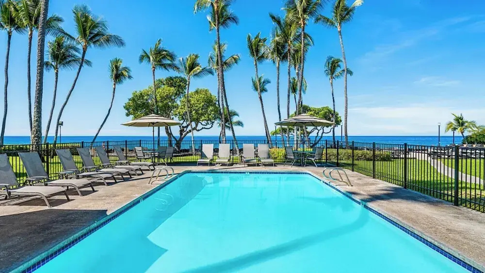 Updated Top Floor - Ocean View - Pool! - Vrkcv