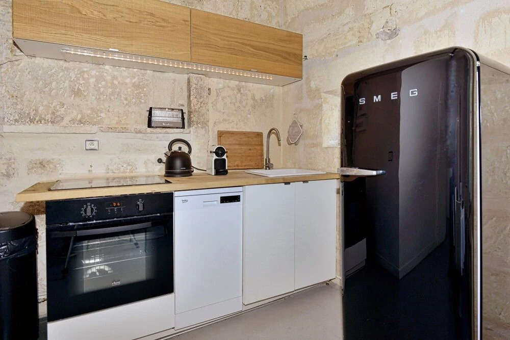 Cute Apartment in Heart of City