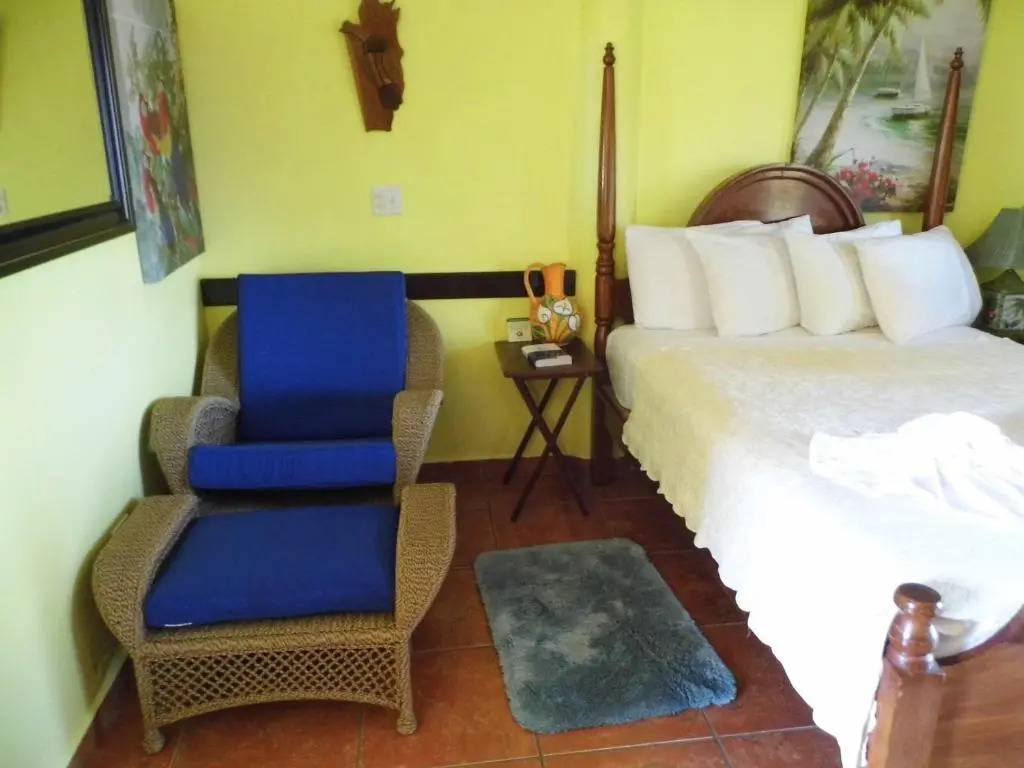 Alans Paradise Hotel