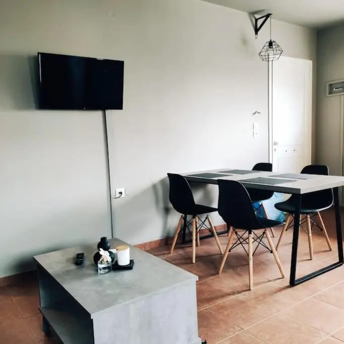 upon volos - modern renovated studio new in town