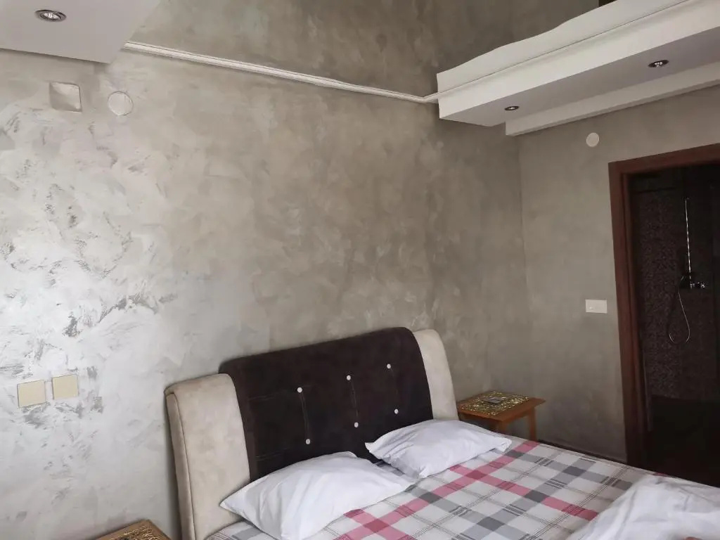 Airport Apartments