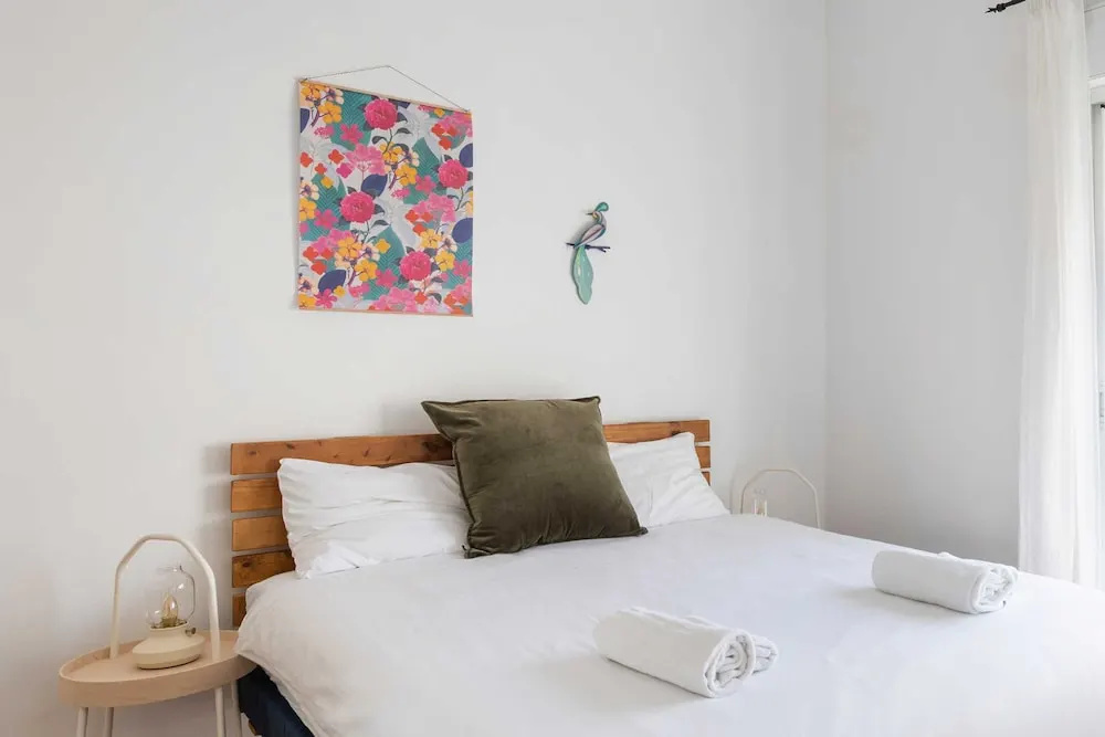 F33 by TLV2RENT
