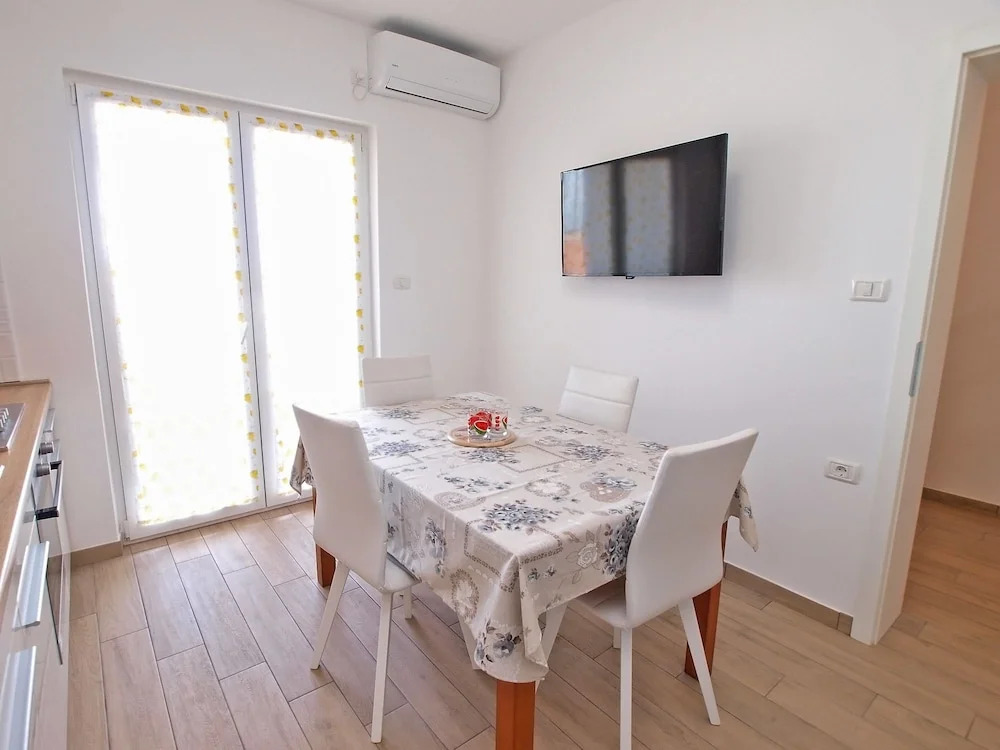 Apartment 1366