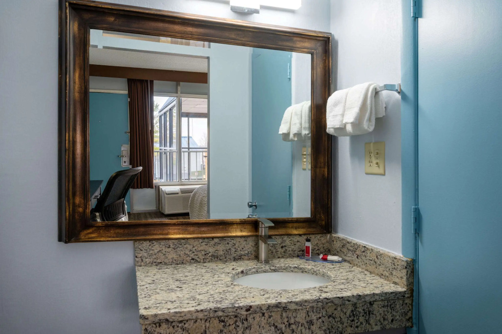 Days Inn by Wyndham Perrysburg Toledo