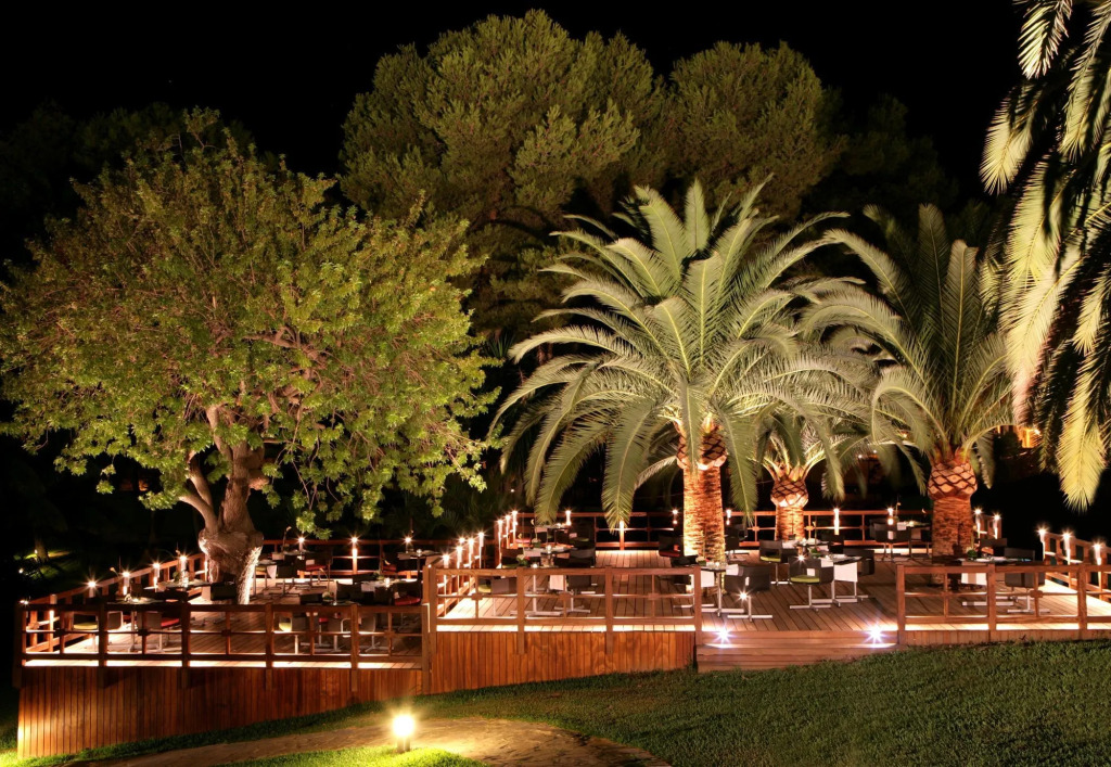 The Oasis by Don Carlos Resort
