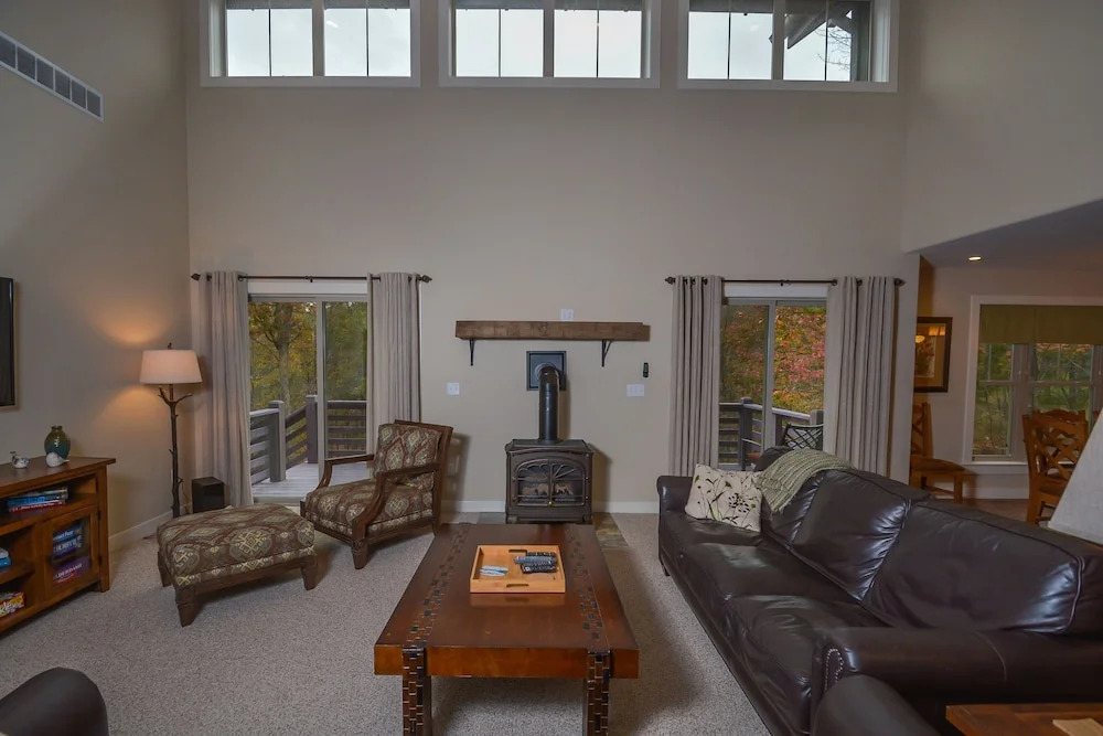 Barley Moon Retreat 5 Bedroom House