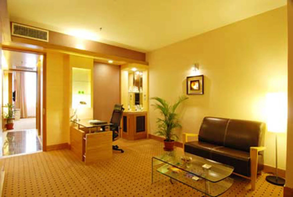 New World Suites