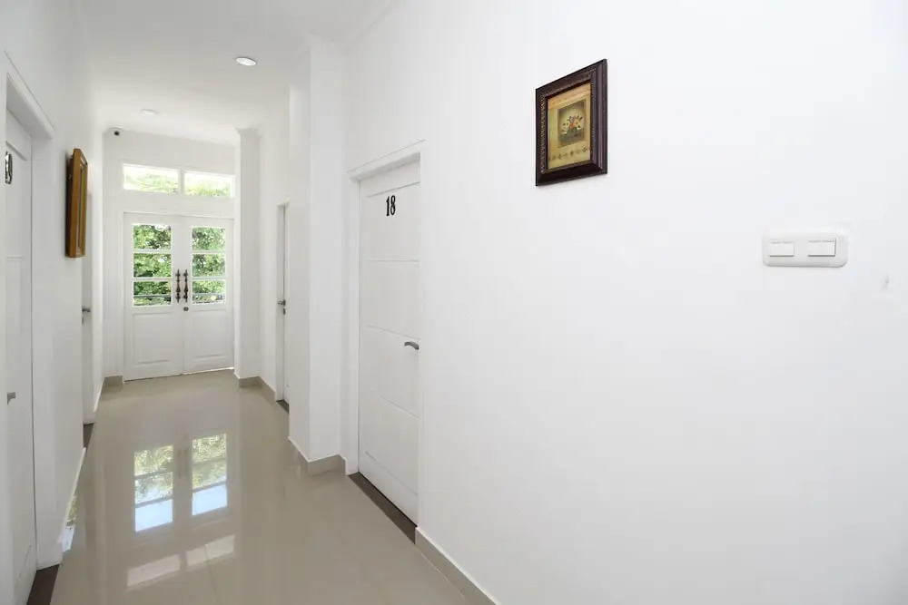 Airy Sario Sam Ratulangi 229 Manado