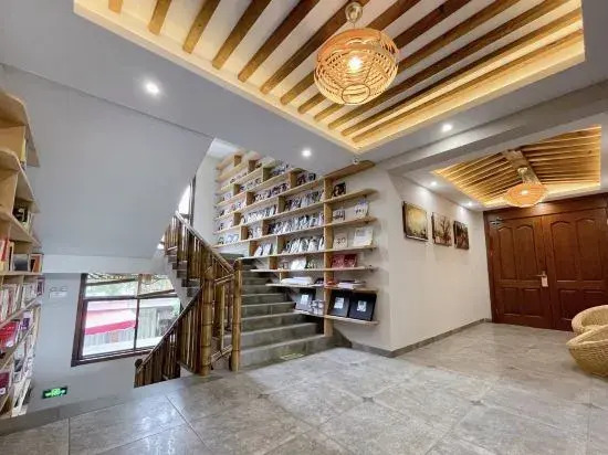 Yunqi · She Hostel