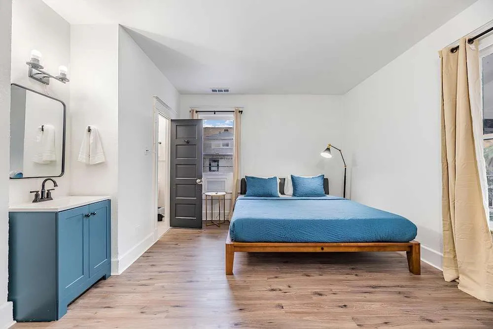 Satoshi Hideout Living
