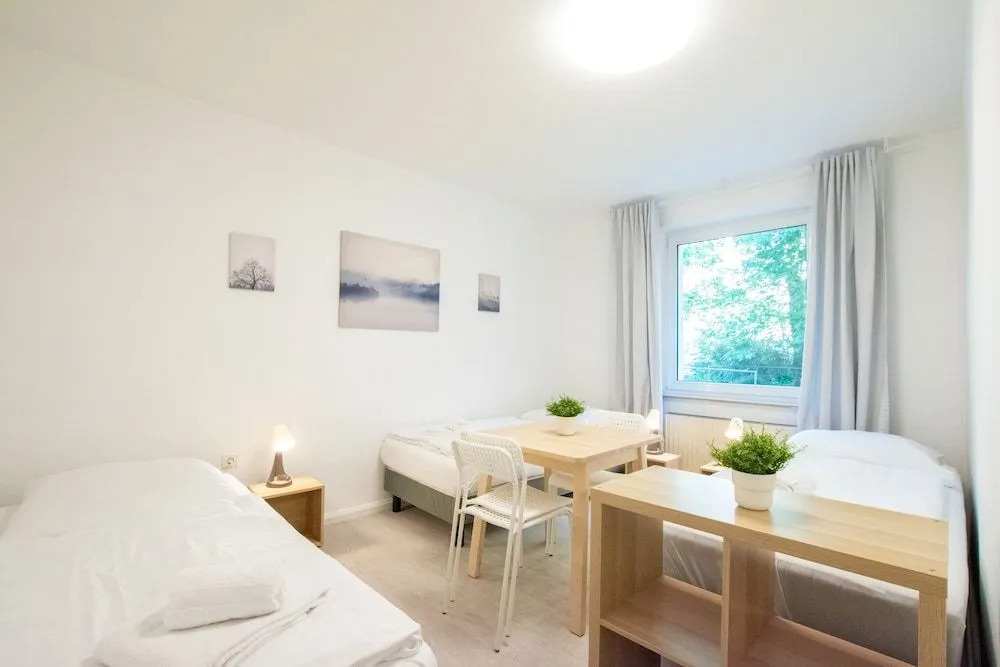 Tolstov-Hotels Large Apartment