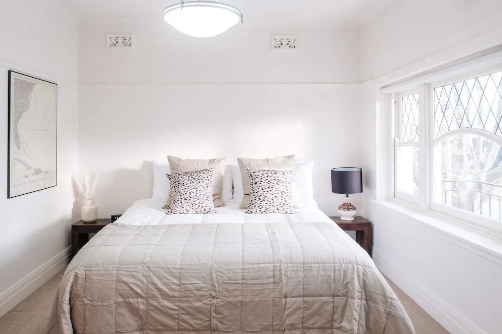Elwood Beach Calming Tones - Rejuvenate Stays
