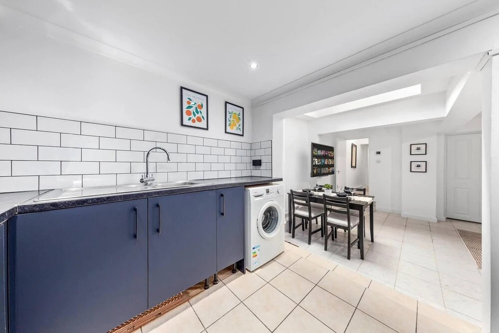 Serviced Flat Near Hyde Park Marble Arch W2 London