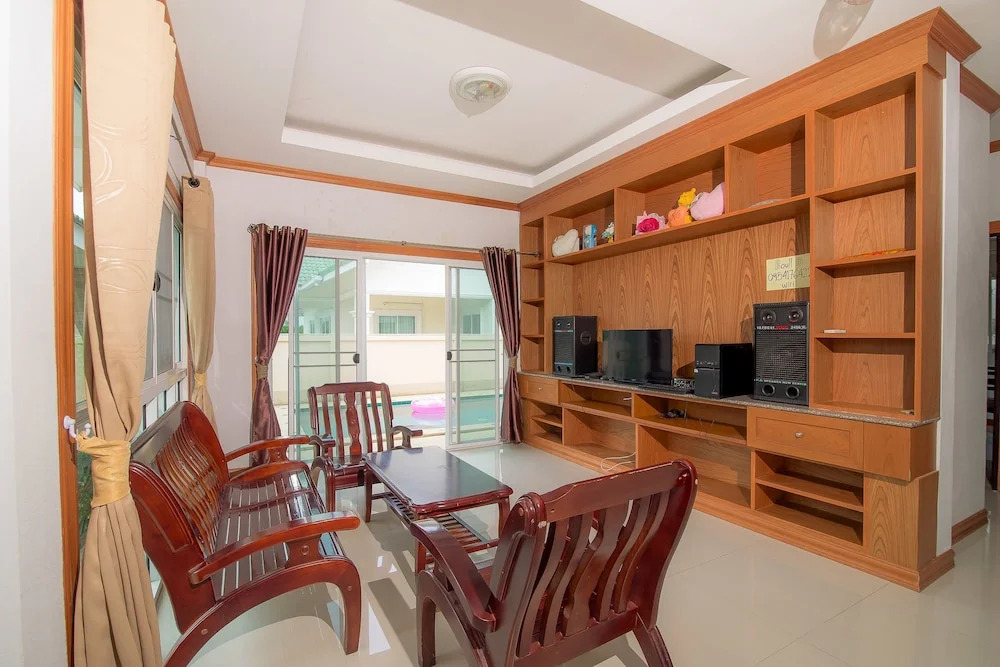Baan So Nice Party Pool Villa