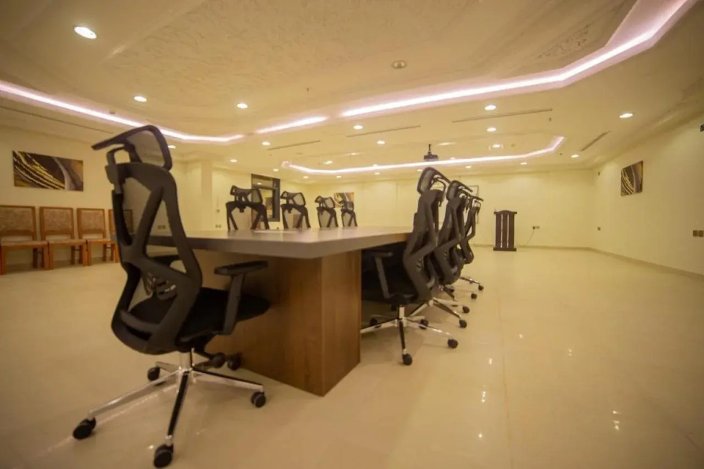 Diamond First Operation and Management Guest House Hotel