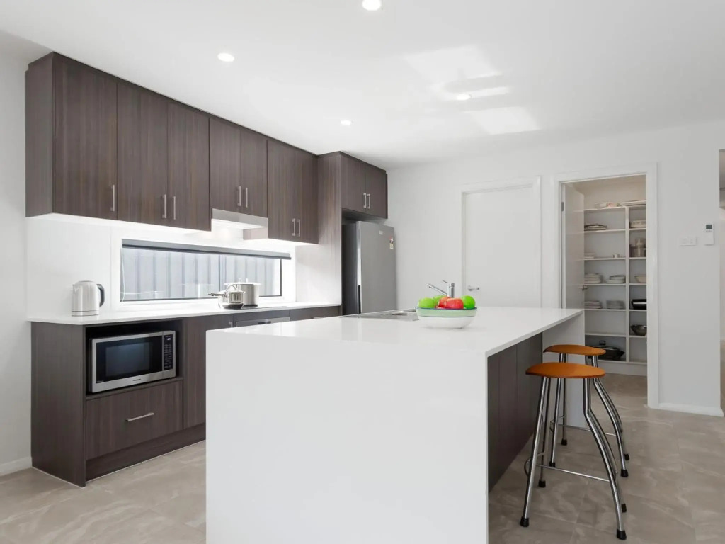 Birubi Breezes 2 Large Duplex with Air Conditioning WI FI and only 5 minute walk to the beach