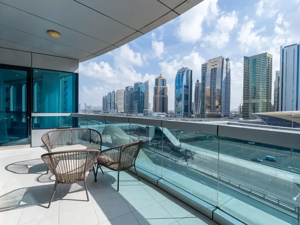 4bed Apt Dubai Marina Near JBR Pool by Belvilla