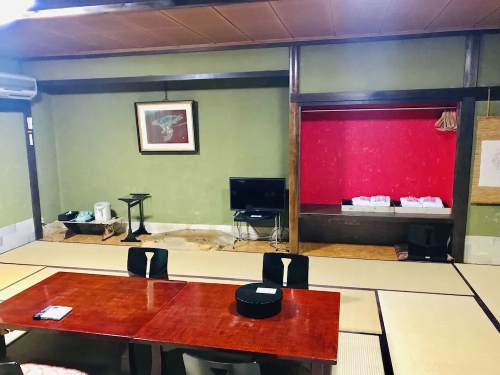 Sinbashi Ryokan