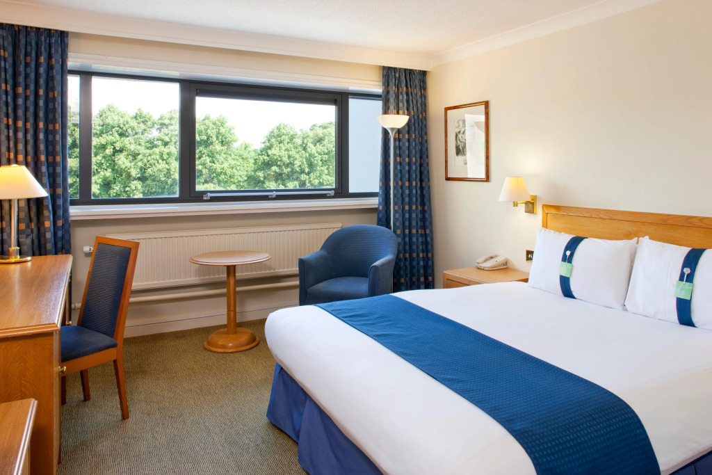 Holiday Inn Cardiff City Centre by IHG