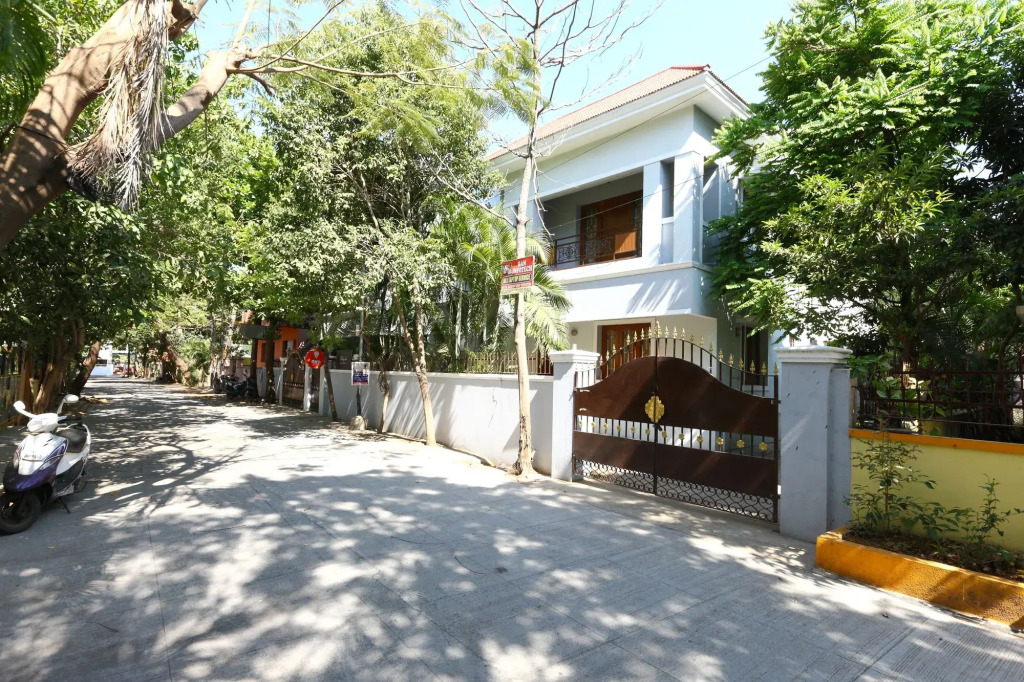 OYO 5287 Velachery