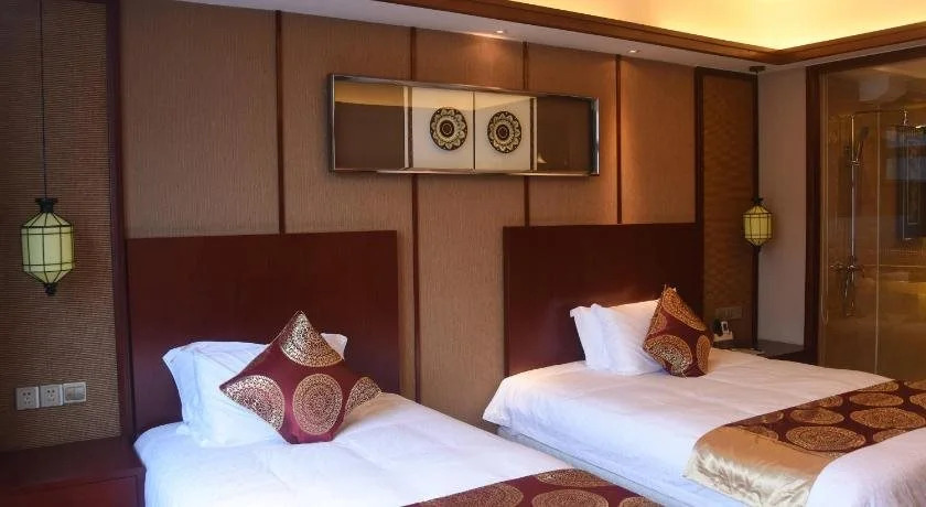 Qionghai Xiangshang Aihua Hotel