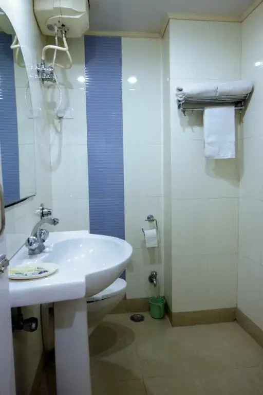 Vardaan Hotel