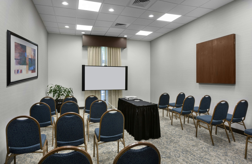 Hampton Inn Belmont at Montcross