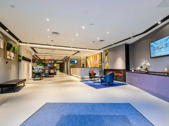 Homeinn Selected Hotel (Wuhan High-speed Railway Station)