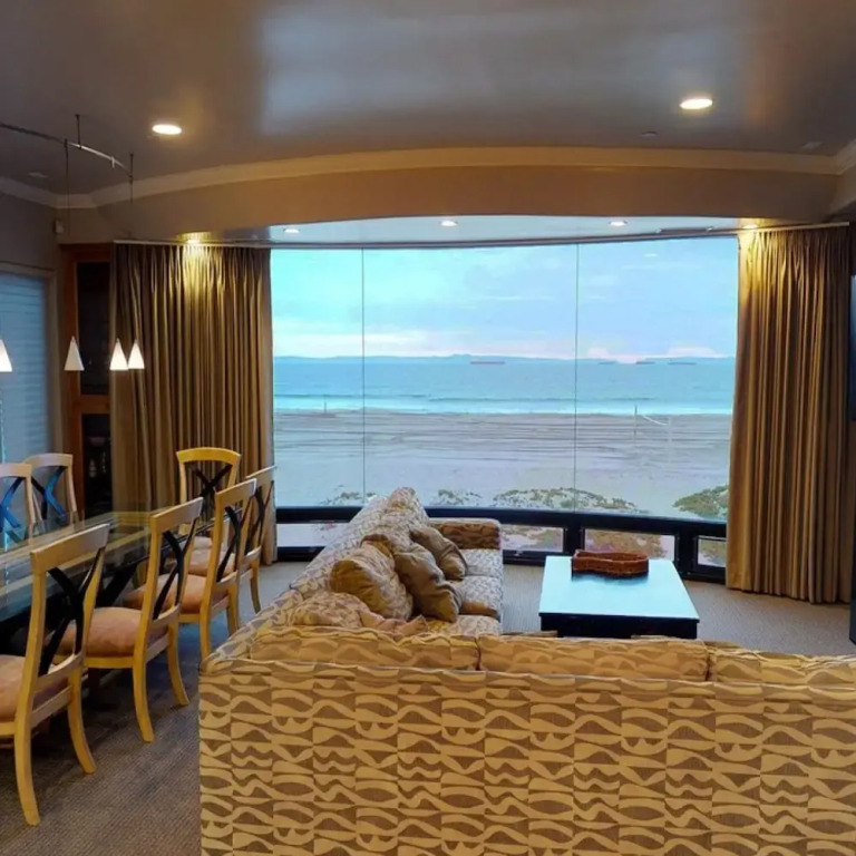 5 Bedroom Beachfront Masterpiece