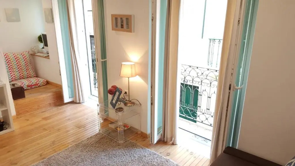 Lisbon Apartment Bairro Alto - Bica 1