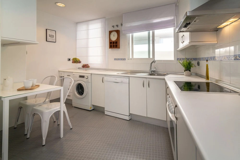 Comfy And Stylish Puerto Banus Apartment