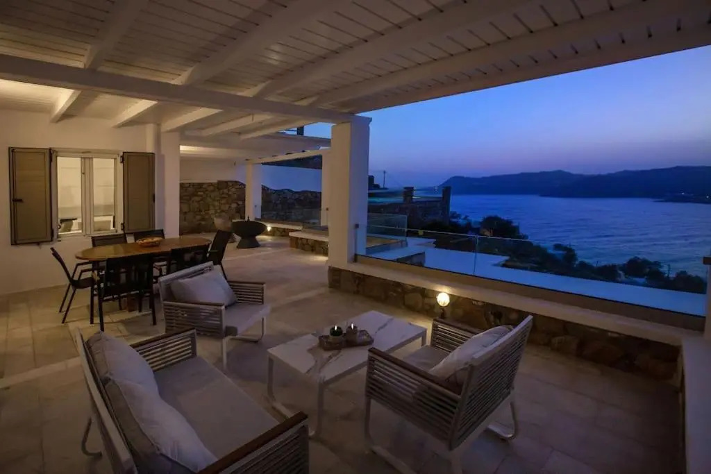 Mykonian house in Elia beach by GHH