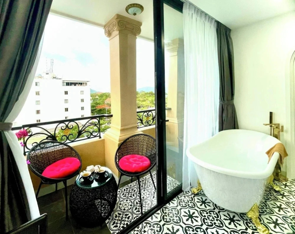 Nereus Hotel