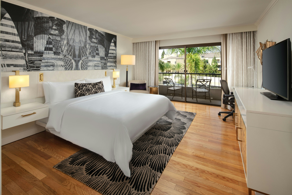 Avenue of the Arts Costa Mesa, a Tribute Portfolio Hotel