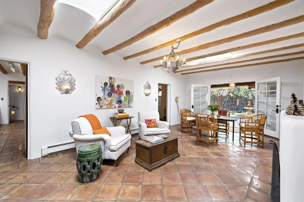 Cinco Chimineas - Indoor Pool, Walk to Canyon Rd, Authentic Historic Santa Fe