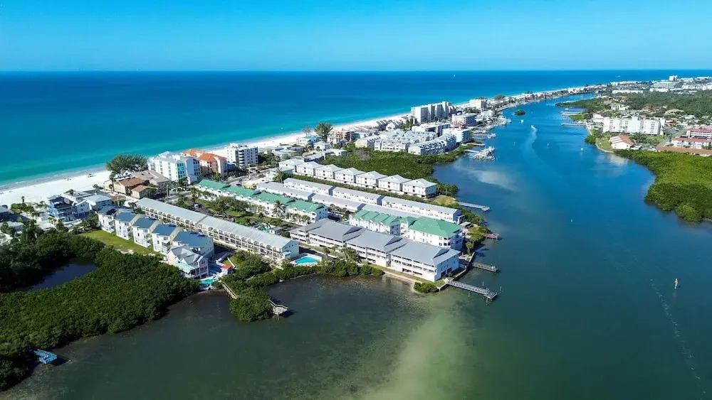 Bayview Villas - Bayview Shores