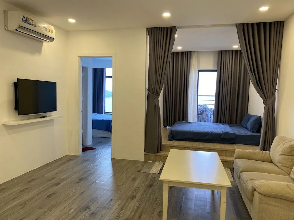 The Gold Beachfront Luxury Apartment