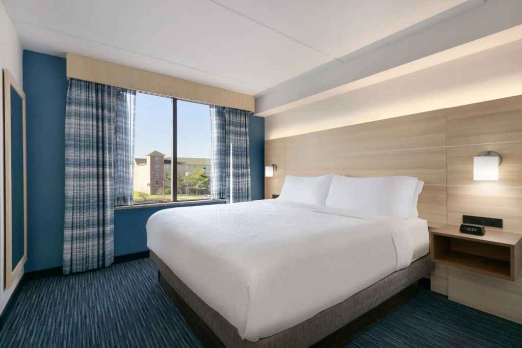 Holiday Inn Express Hotel & Suites Norfolk Airport by IHG