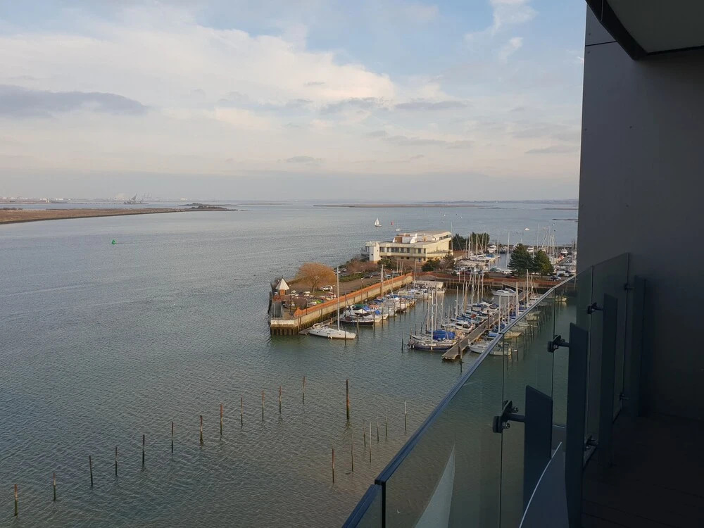 The Pier Apartment 2 With Balcony and Parking