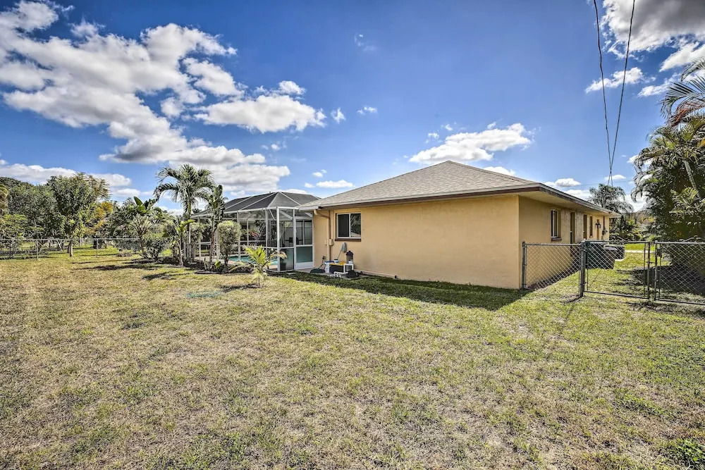 Breezy Cape Coral Oasis, Covered Lanai & BBQ