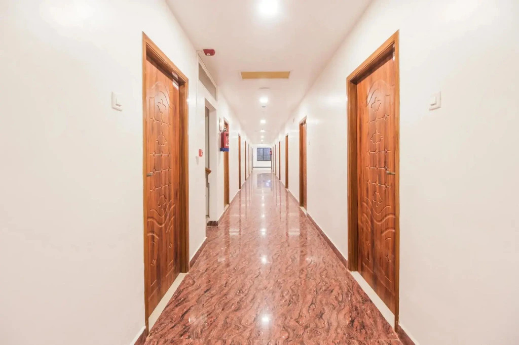 Super OYO Flagship 74485 Sakthi Grand