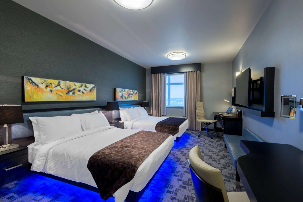 Applause Hotel by CLIQUE