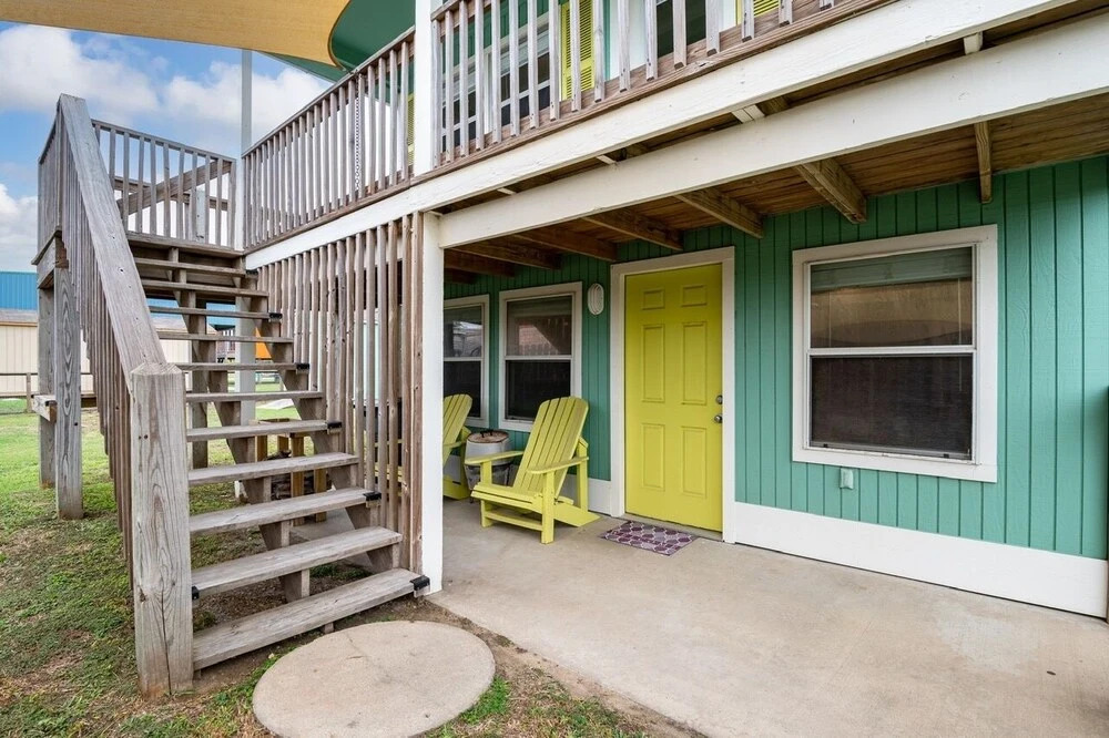 Amberjack 2 Bedroom Home by RedAwning