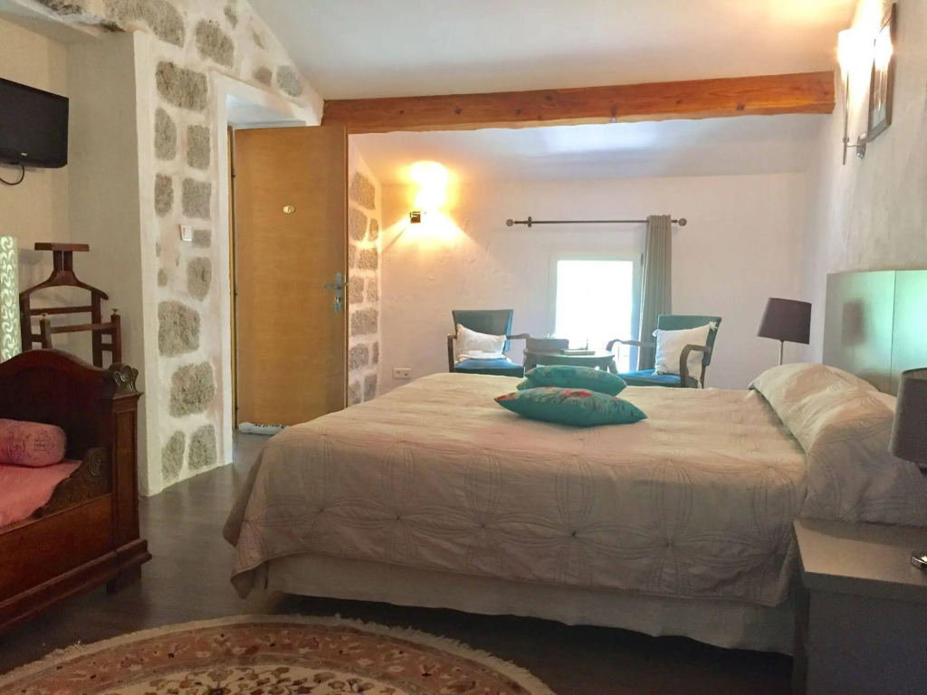 Auberge U nAntru Versu