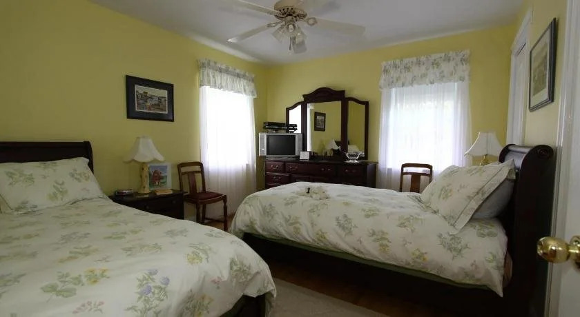 Country Charm B & B