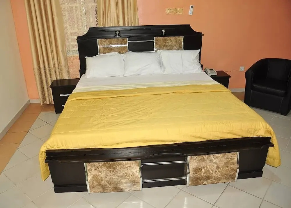 De Revelation Hotel