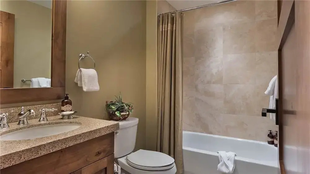 Emerald Mountain 702 4 BedroomCondo By Moving Mountains