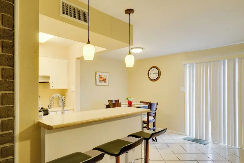 Cozy El Paso Condo w/ Patio ~ 7 Mi to Dtwn!