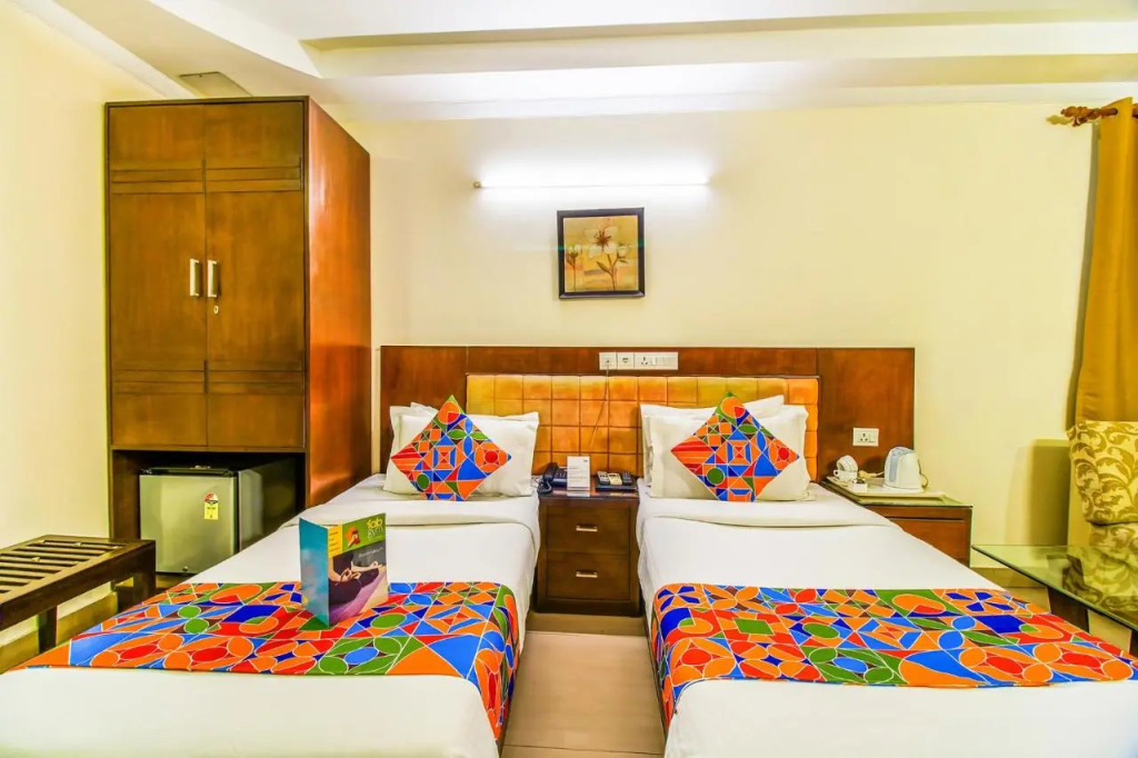 Fabhotel Signature Plaza