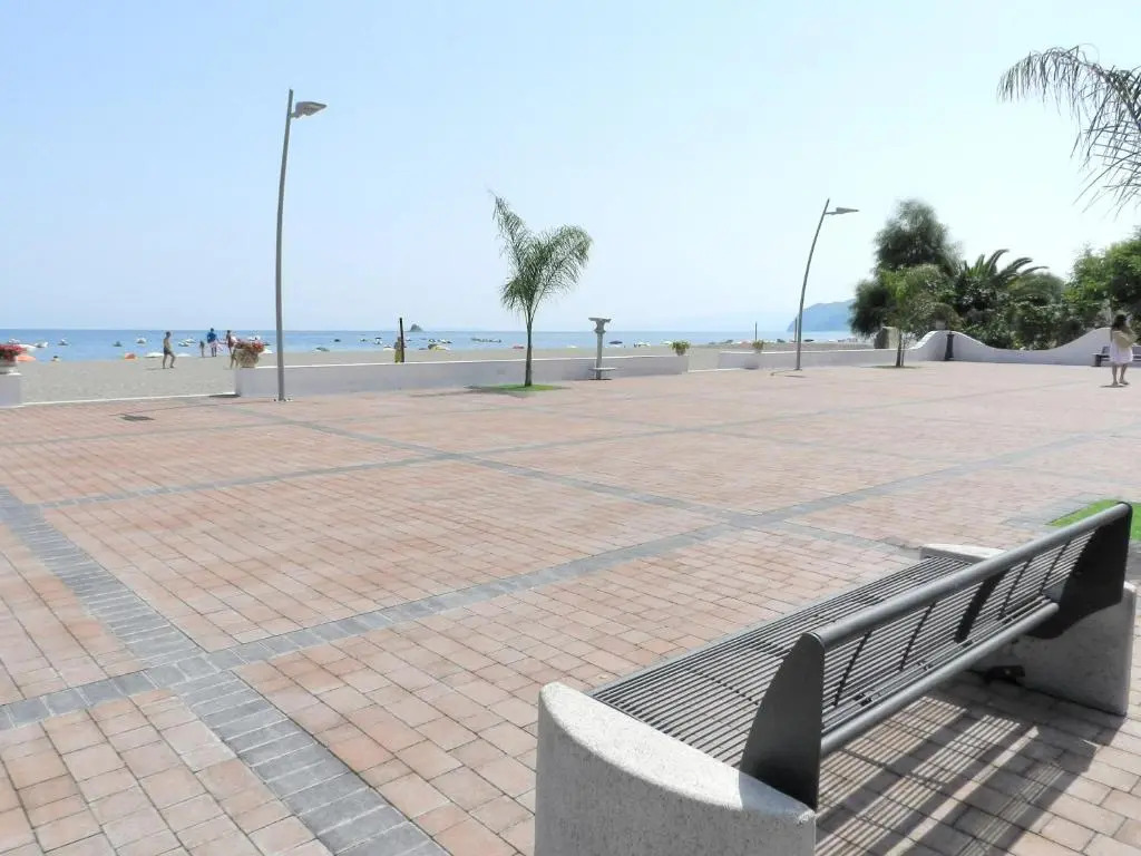 Apartment in Patti Marina: a step away from the sea and from the center!